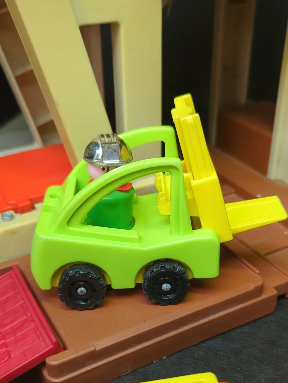 Fisher Price‎ Little People Lift & Load Railroad #943